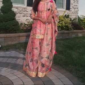 Salwar kameez/ Salwar suit / indian outfit